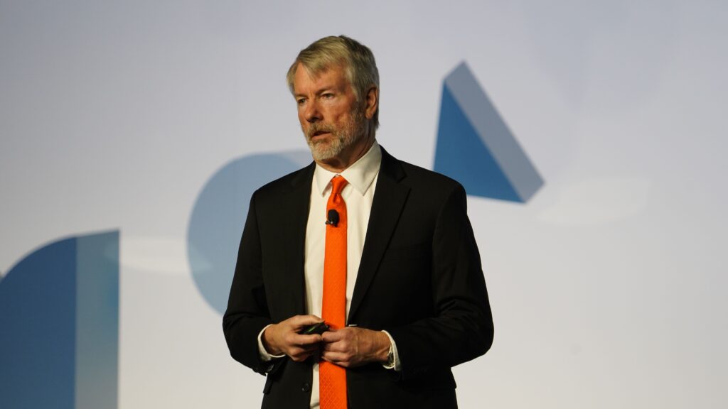 The favorite actions of the strategy form a bull circle around BTC