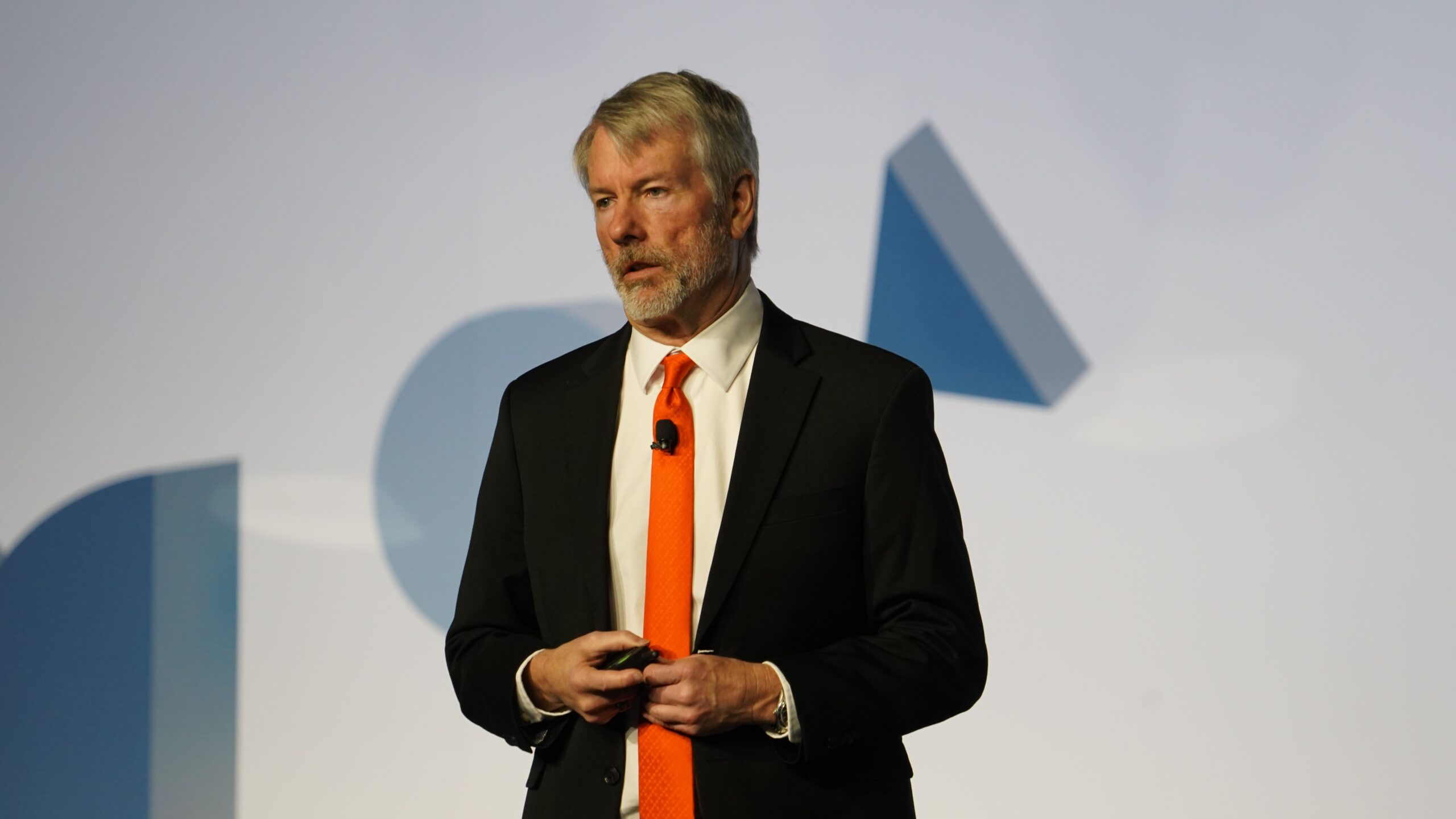 The favorite actions of the strategy form a bull circle around BTC