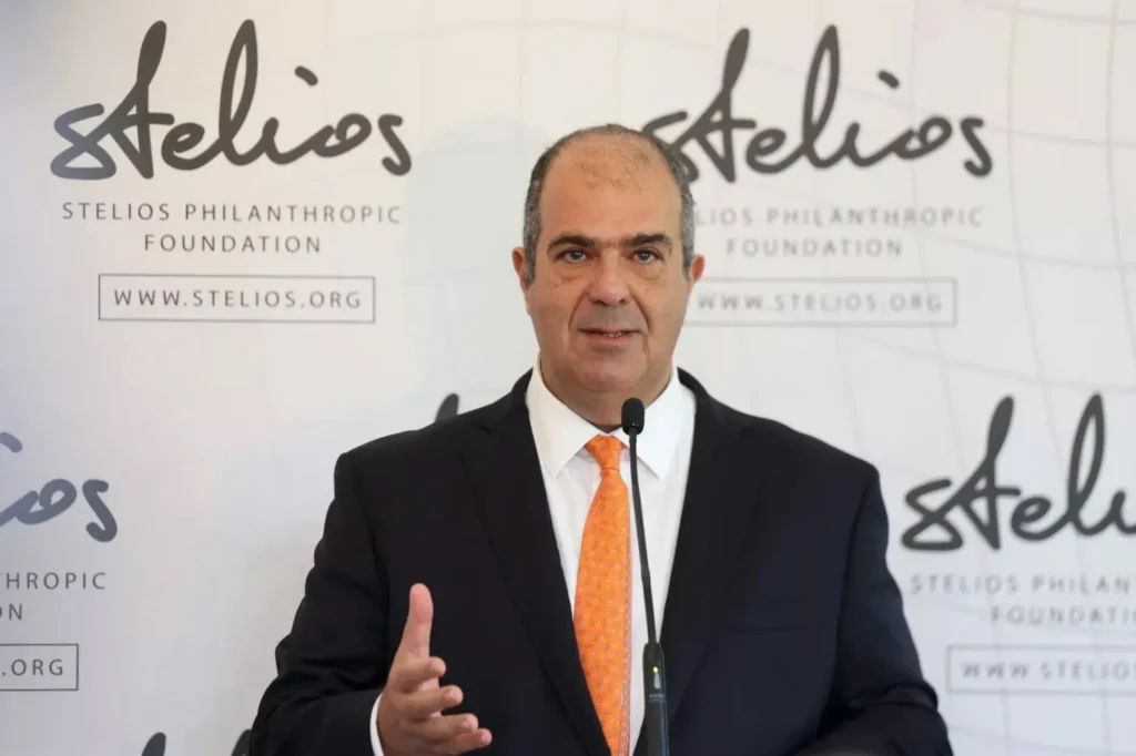 The billionaire, the founder of Easyjet, Stelios enters Bitcoin, since Price is still
